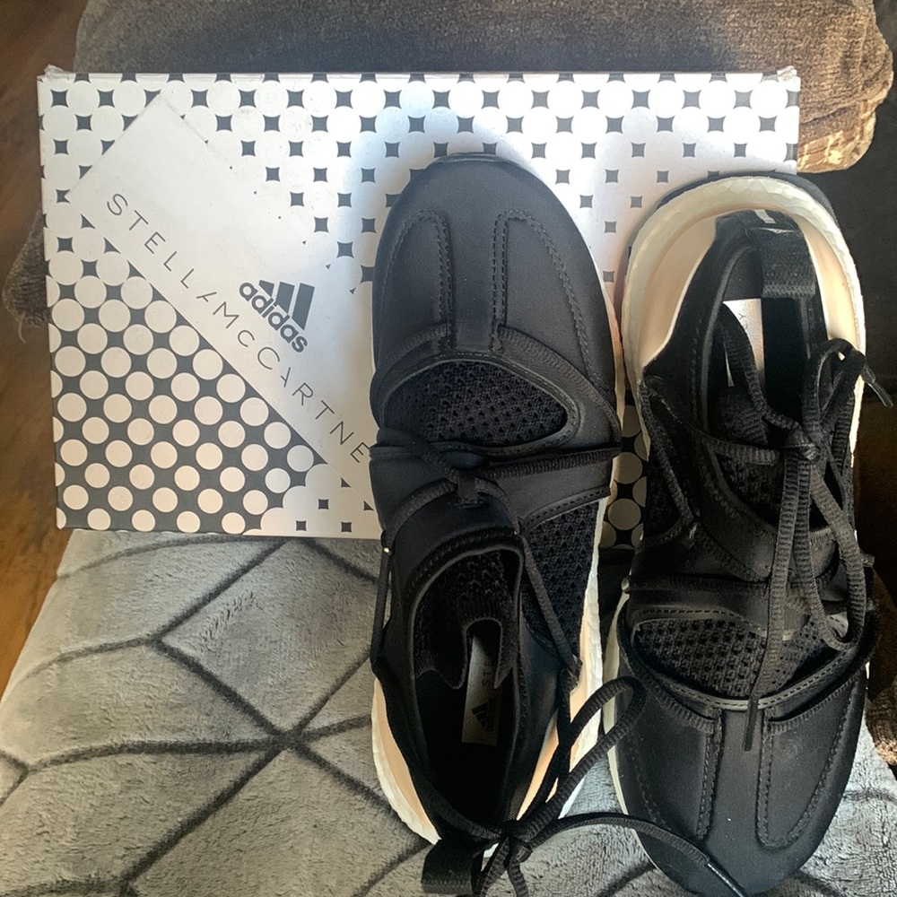 Adidas Stella McCartney, multi color, size 6 but run little big.